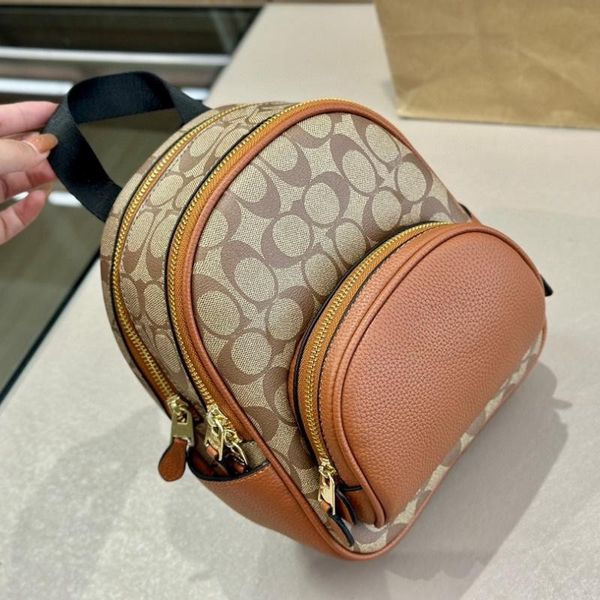 designer backpack women's handbag fashion shoulder bag leather letter crossbody bag large capacity travel backpack casual women's
designer backpack women's handbag fashion shoulder bag leather letter crossbody bag large capacity travel backpack casual women's