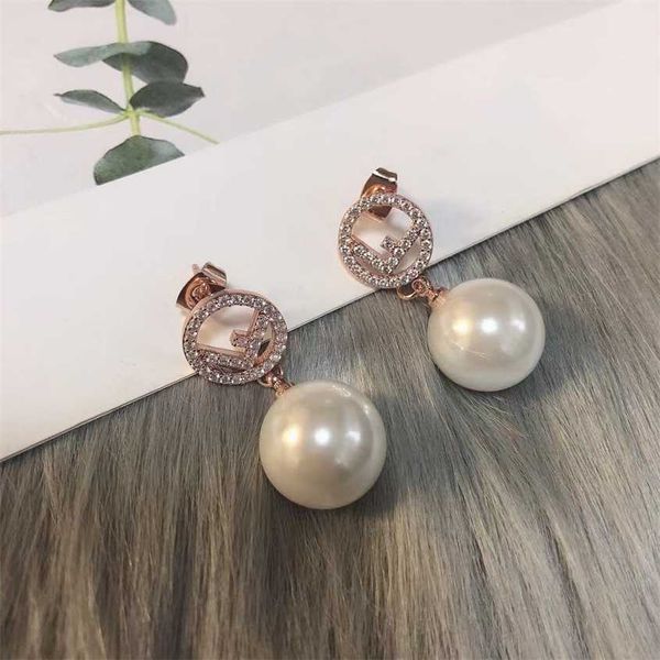 2023 fenjia round f-letter rhinestone pearl fashion versatile 925 silver needle premium and earrings for women, Golden
2023 fenjia round f-letter rhinestone pearl fashion versatile 925 silver needle premium and earrings for women, Golden