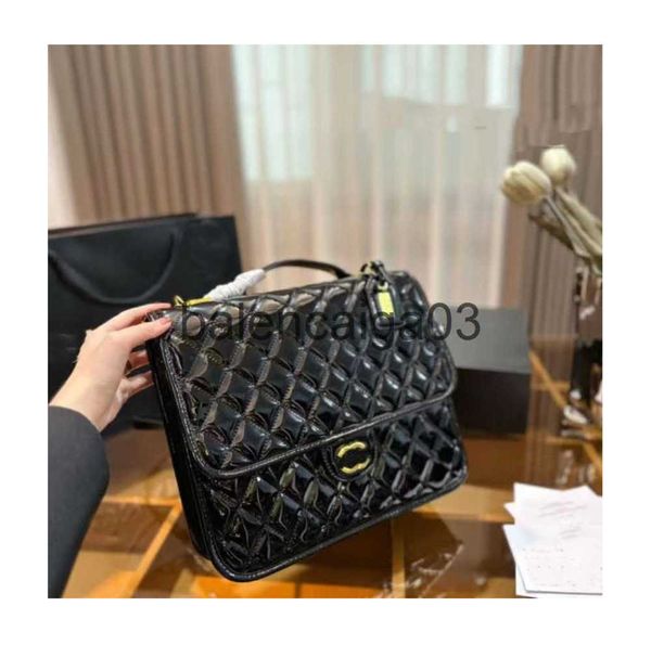 designer backpack channel bag handbag crossbody shoulder the tote bag mens womans messenger soft leather bag black bright skin large capacit
designer backpack channel bag handbag crossbody shoulder the tote bag mens womans messenger soft leather bag black bright skin large capacit