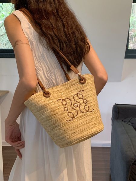 evening bags this year's bag women's large capacity 2023 woven shoulder straw texture summer versatile bucket 230625
evening bags this year's bag women's large capacity 2023 woven shoulder straw texture summer versatile bucket 230625
