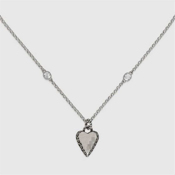 2023 gujia 925 sterling silver old heart carved necklace g family love pendant pattern collar chain
2023 gujia 925 sterling silver old heart carved necklace g family love pendant pattern collar chain