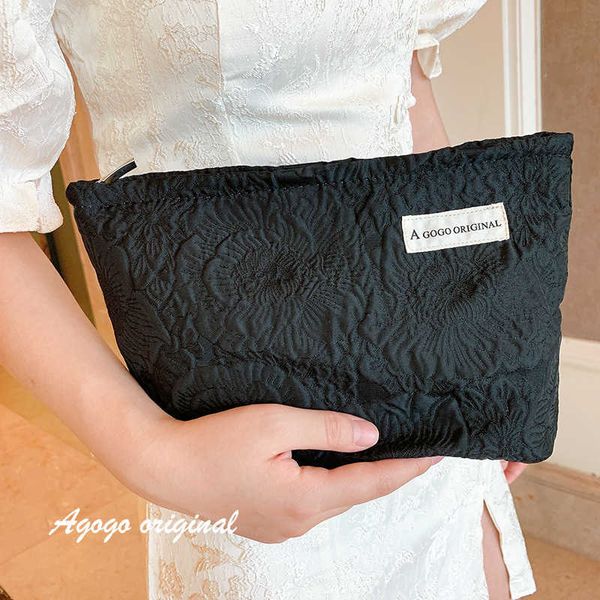 temperament makeup bag hepburn style three-dimensional printing storage bag wash bag travel skincare products canvas zipper
temperament makeup bag hepburn style three-dimensional printing storage bag wash bag travel skincare products canvas zipper
