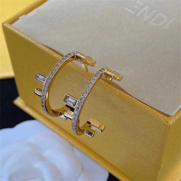 2023 new fenjia f-letter rhinestone silver needle with niche design high-end feel fashionable and versatile earrings for women, Golden
2023 new fenjia f-letter rhinestone silver needle with niche design high-end feel fashionable and versatile earrings for women, Golden