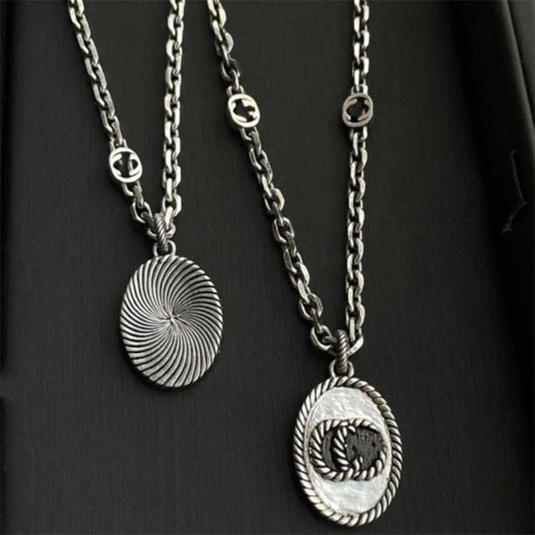 2023 gujia 925 silver antique fried dough twists letter necklace oval carved pendant for men and women
2023 gujia 925 silver antique fried dough twists letter necklace oval carved pendant for men and women