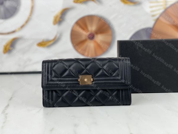 news design luxury wallet genuine letter brand play cc chain clutch lambskin diamond pattern pouch women's le boy long wallet caviar pu, Red;black
news design luxury wallet genuine letter brand play cc chain clutch lambskin diamond pattern pouch women's le boy long wallet caviar pu, Red;black