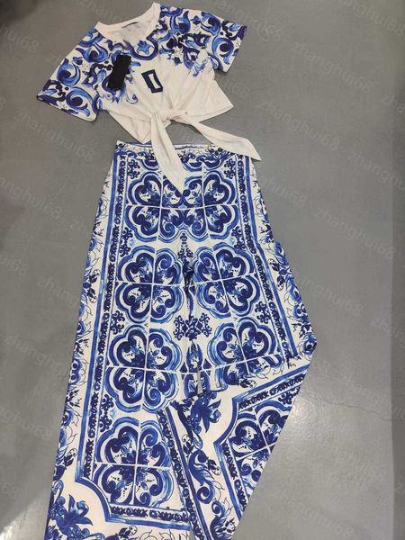 23ss casual suit womens designer clothing women pants sets round neck short style blue and white porcelain short-sleeved t-shirt wide leg pa
23ss casual suit womens designer clothing women pants sets round neck short style blue and white porcelain short-sleeved t-shirt wide leg pa
