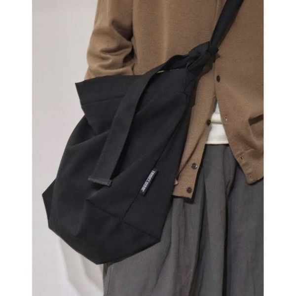 black canvas bag vb bag ins versatile student homestay crossbody bag single shoulder chic large capacity
black canvas bag vb bag ins versatile student homestay crossbody bag single shoulder chic large capacity