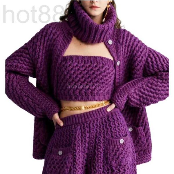 women's sweaters designer women wool slash neck knits letters buttons vest girls brand milan runway crop high end long sleeve stretch, White;black
women's sweaters designer women wool slash neck knits letters buttons vest girls brand milan runway crop high end long sleeve stretch, White;black