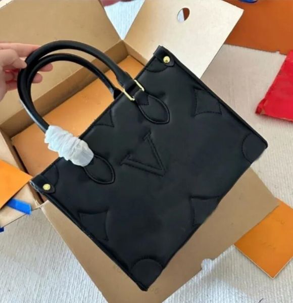 fashion classic bags all-match onthego medium tote women handbags by the pool monograms embossing shoulder bag 25cm
fashion classic bags all-match onthego medium tote women handbags by the pool monograms embossing shoulder bag 25cm