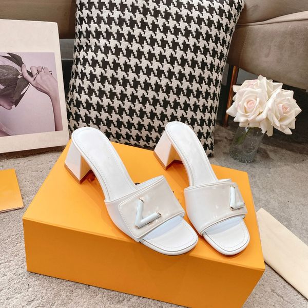 2023 fashion leisure sandals luis luxury designer sandal vuttonity classic slide women's high-heeled sandals lx043, Black
2023 fashion leisure sandals luis luxury designer sandal vuttonity classic slide women's high-heeled sandals lx043, Black