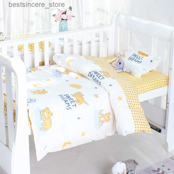 3pcs set newborn baby crib beddings set cotton cartoon print color bedroom bed cot linens quilt cover case sheets pillow l230522
3pcs set newborn baby crib beddings set cotton cartoon print color bedroom bed cot linens quilt cover case sheets pillow l230522
