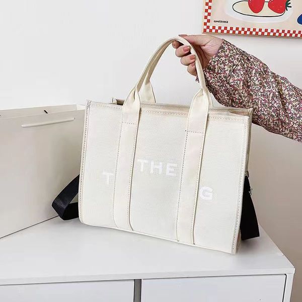 canvas bags fashion luxurys zipper shoulder leather crossbody designer wallet totes bag casual shoulder 2023 bag embroidery
canvas bags fashion luxurys zipper shoulder leather crossbody designer wallet totes bag casual shoulder 2023 bag embroidery