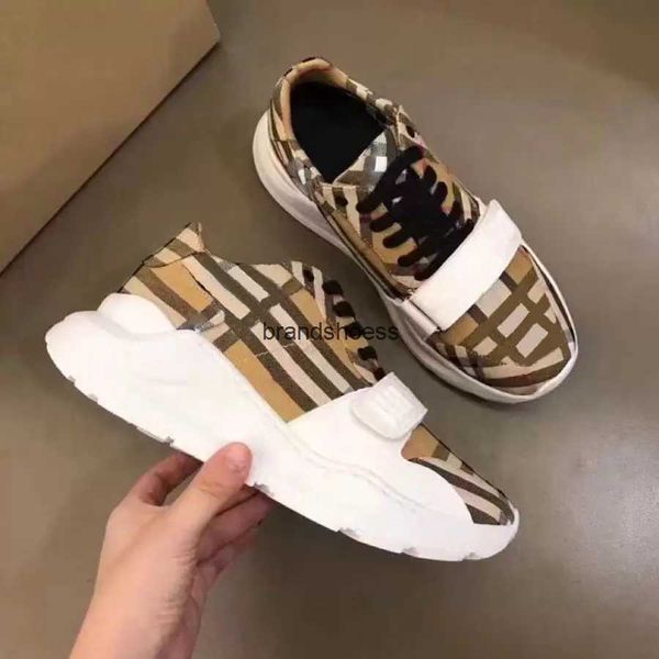 luxury brand casual shoes burberyity b22 genuine leather vintage classic plaid trainers vintage fashion trainer trainers for men and women, Black
luxury brand casual shoes burberyity b22 genuine leather vintage classic plaid trainers vintage fashion trainer trainers for men and women, Black