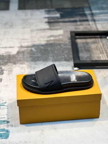classic slippers luis brand designers vuttonity fashion leisure sandal men slide flat slippers summer flip flops l04, Black
classic slippers luis brand designers vuttonity fashion leisure sandal men slide flat slippers summer flip flops l04, Black