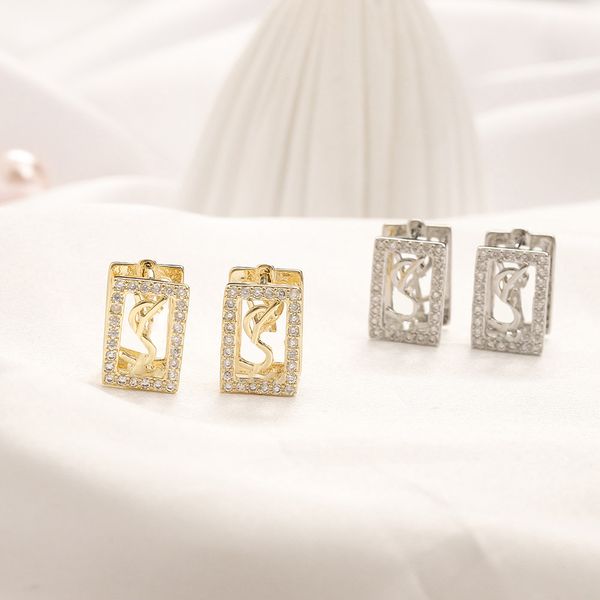 18k gold plated luxury designers letter earring stud famous women cuboid carved earrings wedding party jewerlry accessory 20style, Golden;silver
18k gold plated luxury designers letter earring stud famous women cuboid carved earrings wedding party jewerlry accessory 20style, Golden;silver