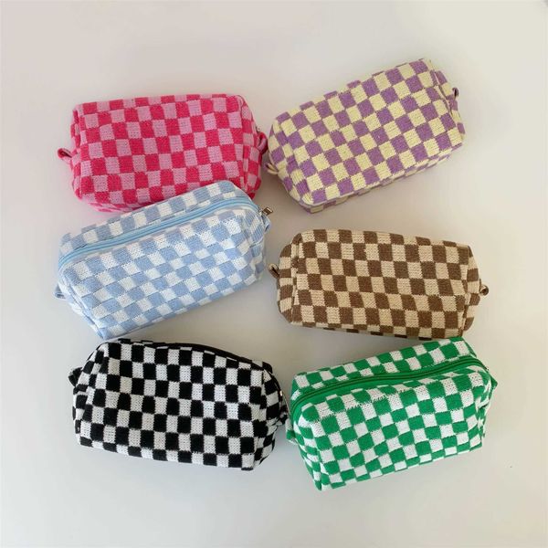 woolen checkerboard checker makeup bag large capacity knitted storage bag autumn/winter checker knitted storage wash bag portable
woolen checkerboard checker makeup bag large capacity knitted storage bag autumn/winter checker knitted storage wash bag portable