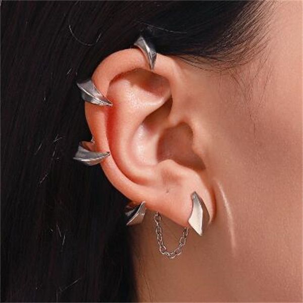 fashion gothic punk devil claw ear cuffs earring for women rock hip hop jewelry ear piercing clip-on earring women's earrings gc2193, Silver
fashion gothic punk devil claw ear cuffs earring for women rock hip hop jewelry ear piercing clip-on earring women's earrings gc2193, Silver