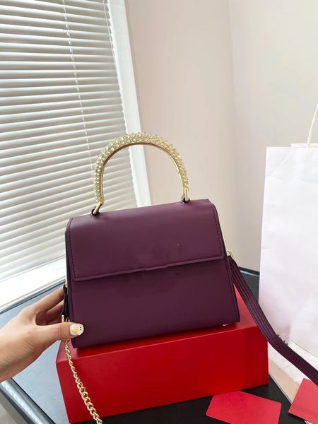 luxury designer crossbody leather women unlock fashion charm rhinestone handbag size 21.15
luxury designer crossbody leather women unlock fashion charm rhinestone handbag size 21.15
