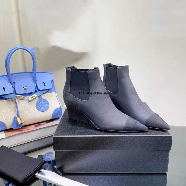 womens boots a pair of boots suitable for each season heel height 7.5 cm shoes size 35-41, Black
womens boots a pair of boots suitable for each season heel height 7.5 cm shoes size 35-41, Black