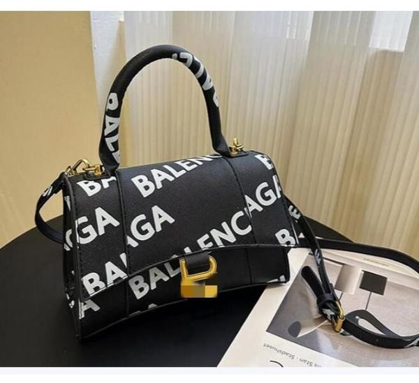 2023 fashion design pu leather crossbody bags for women luxury korean version simple shoulder bag female purse and handbag, Black;red
2023 fashion design pu leather crossbody bags for women luxury korean version simple shoulder bag female purse and handbag, Black;red