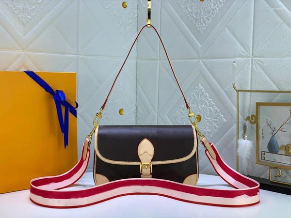 shopping bags women's luxury designer bag genuine leather tote cross-body handbag wallet 5985
shopping bags women's luxury designer bag genuine leather tote cross-body handbag wallet 5985