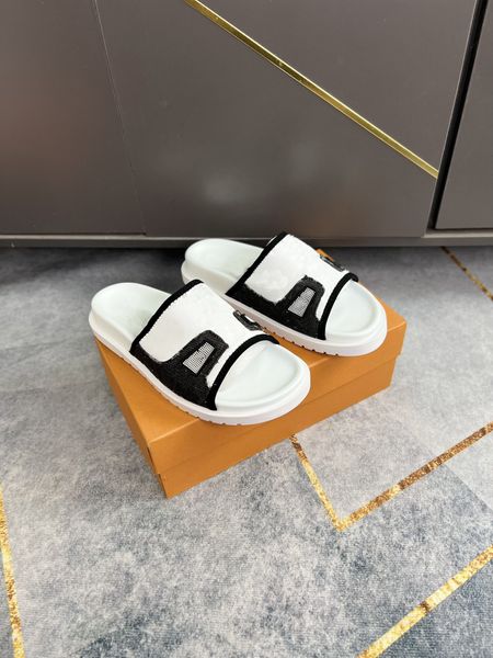 2023 classic beach shoes brand designers coachs luis fashion leisure flat sandal men vuttonity slide slippers summer classic sandal l021
2023 classic beach shoes brand designers coachs luis fashion leisure flat sandal men vuttonity slide slippers summer classic sandal l021
