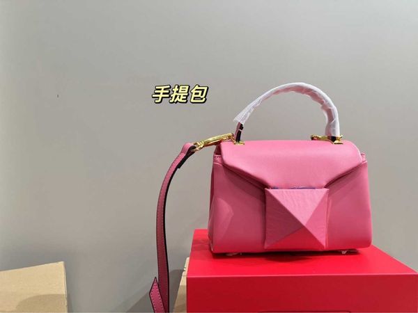 valentiino designer bags charm bag 2023 style lady 23 purse spring/summer trend cover fashion rivet small square handheld one shoulder cross
valentiino designer bags charm bag 2023 style lady 23 purse spring/summer trend cover fashion rivet small square handheld one shoulder cross