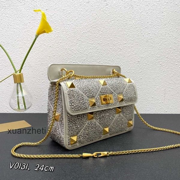 women handbag new bags luxurys shiny valentino designer crystal rivet diamond embedding fashion handheld shoulder crossbody women's cha
women handbag new bags luxurys shiny valentino designer crystal rivet diamond embedding fashion handheld shoulder crossbody women's cha