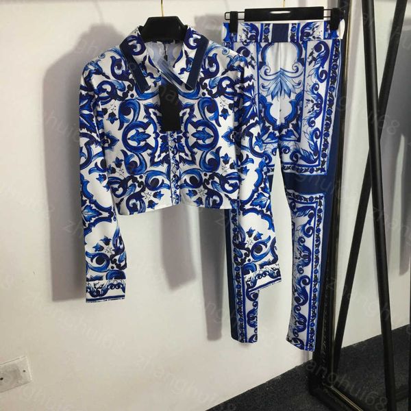23ss women tracksuit yoga suit womens designer clothing blue and white porcelain printed short long sleeve shirt stretch leggings set womens, Gray
23ss women tracksuit yoga suit womens designer clothing blue and white porcelain printed short long sleeve shirt stretch leggings set womens, Gray