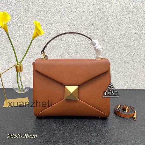 designer women beauty bags fashion classic light valentino handbag leather rivet geometric splice shoulder crossbody women's bag 1 awxd
designer women beauty bags fashion classic light valentino handbag leather rivet geometric splice shoulder crossbody women's bag 1 awxd