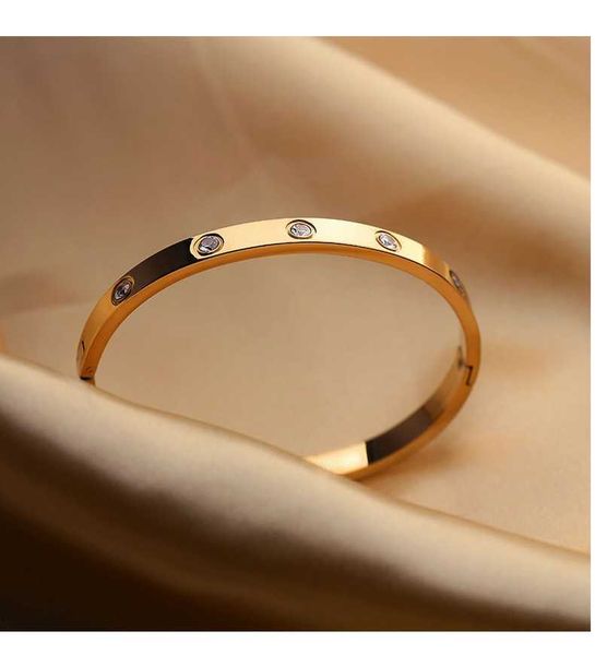 designer new light luxury high grade smart home bracelet titanium steel gold opening fadeless net red simple fashion jewelry temperament gif, Black
designer new light luxury high grade smart home bracelet titanium steel gold opening fadeless net red simple fashion jewelry temperament gif, Black