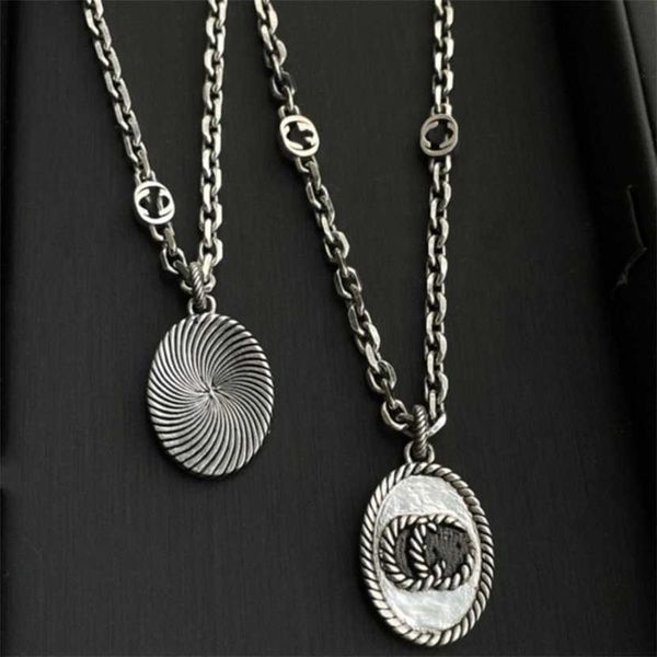 2023 gujia 925 silver antique fried dough twists letter necklace oval carved pendant for men and women
2023 gujia 925 silver antique fried dough twists letter necklace oval carved pendant for men and women