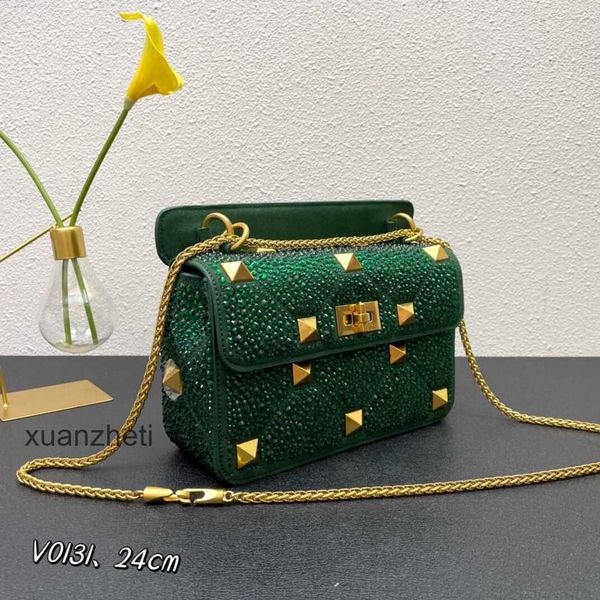 handbag valenti shiny designer new bags women luxurys crystal rivet diamond embedding fashion handheld shoulder crossbody women's chain
handbag valenti shiny designer new bags women luxurys crystal rivet diamond embedding fashion handheld shoulder crossbody women's chain
