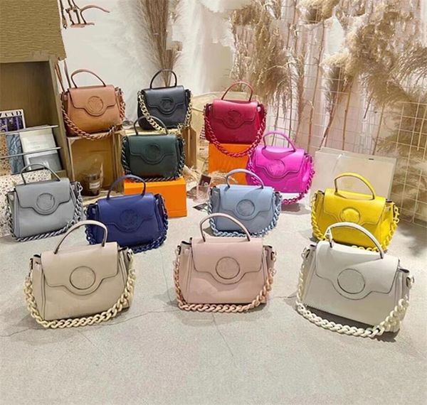 thick chains handbag tote hand bag genuine leather women handbags totes solid color shoulder bags metal chain pouch pouches
thick chains handbag tote hand bag genuine leather women handbags totes solid color shoulder bags metal chain pouch pouches