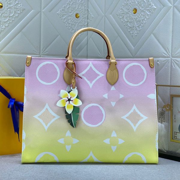 luxury designer embossed totes bag genuine leather gradient shopping bag single shoulder bag fashion commuter large capacity womens flower h
luxury designer embossed totes bag genuine leather gradient shopping bag single shoulder bag fashion commuter large capacity womens flower h