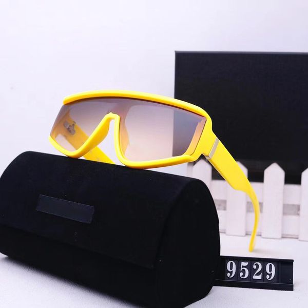 mens designer sunglasses for women luxury sunglasses polarizing light street fashion beach catwalk suitable for all wear matching style trio, White;black
mens designer sunglasses for women luxury sunglasses polarizing light street fashion beach catwalk suitable for all wear matching style trio, White;black