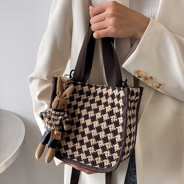 versatile canvas handheld bag for women new edition ins casual student outgoing one shoulder crossbody bag
versatile canvas handheld bag for women new edition ins casual student outgoing one shoulder crossbody bag