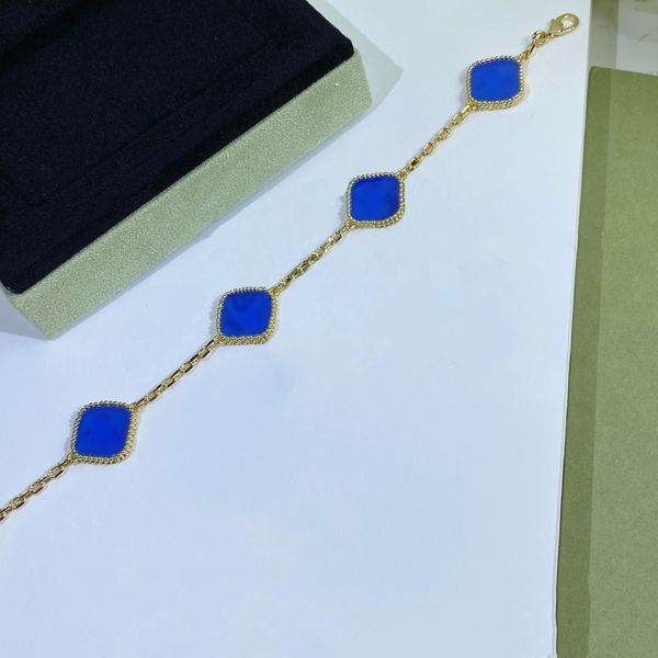 classic brand designer four-leaf clover bracelet necklace earrings ladies stainless steel gold plated red blue black agate engagement weddin
classic brand designer four-leaf clover bracelet necklace earrings ladies stainless steel gold plated red blue black agate engagement weddin