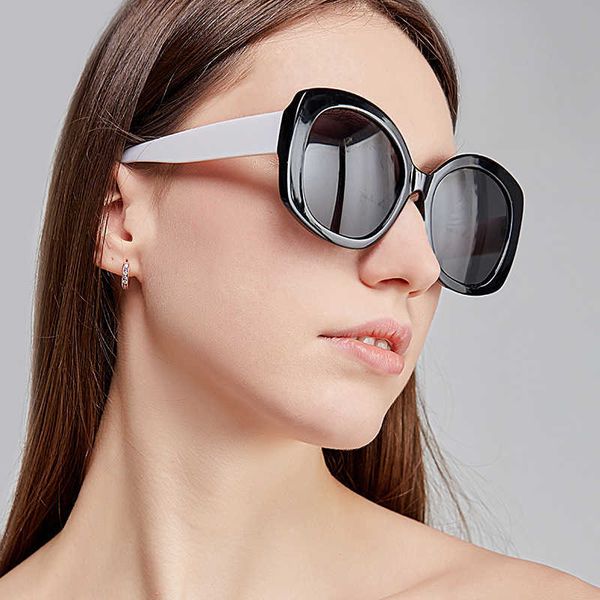 large frame oval street s2021 new ins women's fashion trend sunglasses, White;black
large frame oval street s2021 new ins women's fashion trend sunglasses, White;black