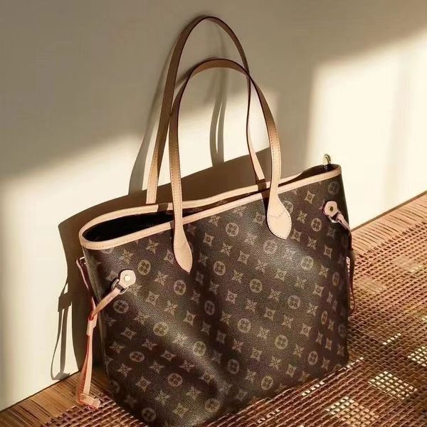 classic designer presbyopia big bag leather tote bag new high-end large-capacity handbag versatile child mother shoulder bag beach snack bag
classic designer presbyopia big bag leather tote bag new high-end large-capacity handbag versatile child mother shoulder bag beach snack bag