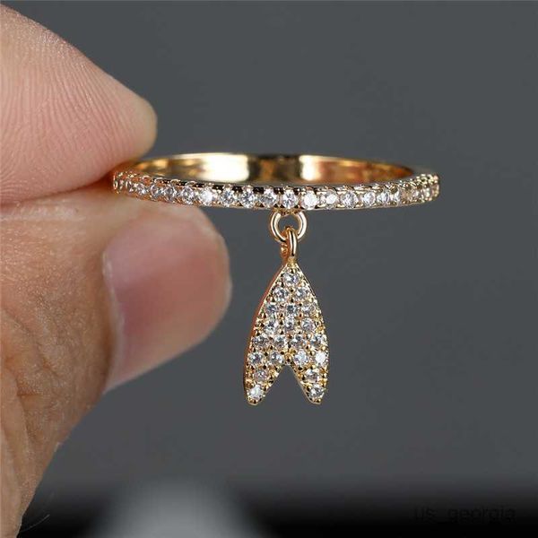 band rings luxury white zircon small stone ring crystal geometric letter v pendant ring charm gold silver color wedding rings for women r230
band rings luxury white zircon small stone ring crystal geometric letter v pendant ring charm gold silver color wedding rings for women r230