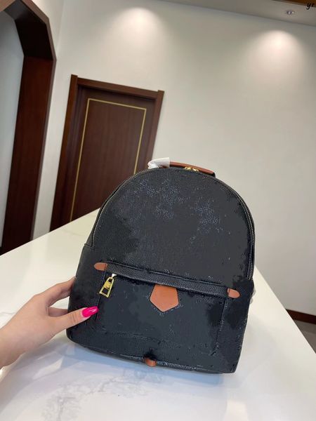 2023 designer new fashion casual leather beautiful, comfortable, durable backpack size26cm
2023 designer new fashion casual leather beautiful, comfortable, durable backpack size26cm