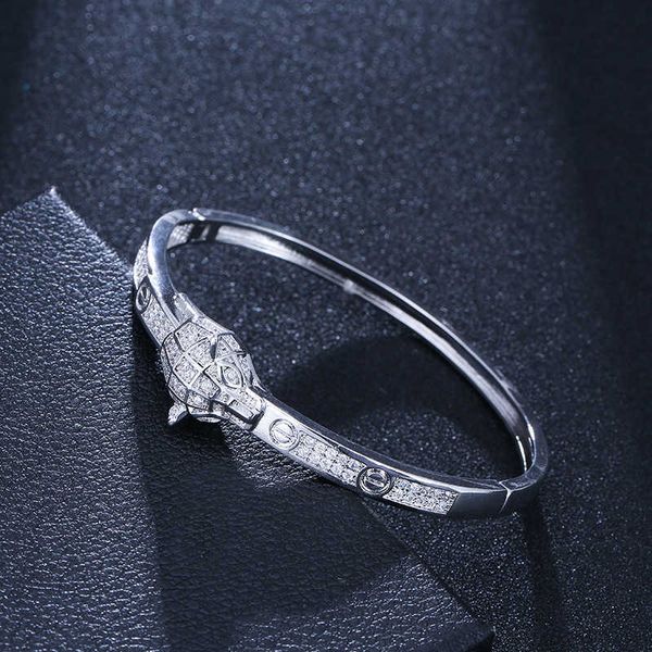 designer new jewelry 18k gold carti leopard head micro-set zircon bracelet ring set vdn4 zv7m, Silver
designer new jewelry 18k gold carti leopard head micro-set zircon bracelet ring set vdn4 zv7m, Silver