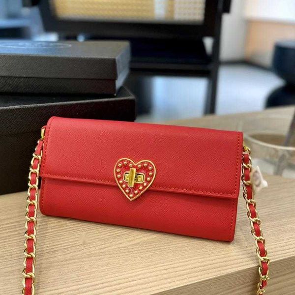 new product shoulder bag prabag ale love package designer bags totes women crossbody bags chain flap bag leather handbag purse 220817
new product shoulder bag prabag ale love package designer bags totes women crossbody bags chain flap bag leather handbag purse 220817