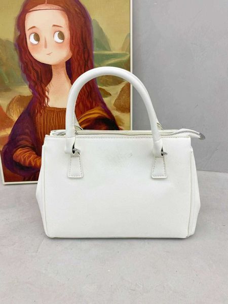 designer suitcase and bag dinner women's pdadouble leather medium handheld crossbody bag shoulder
designer suitcase and bag dinner women's pdadouble leather medium handheld crossbody bag shoulder