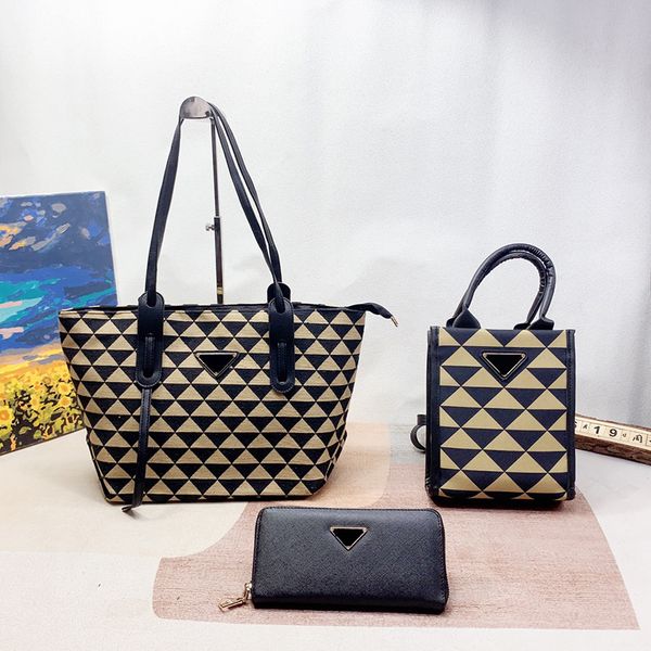 designer bag shoulder bags three-piece handbags shop bag traveling bag clutch wallet mini tote bags card holder bags purse fabric women luxu
designer bag shoulder bags three-piece handbags shop bag traveling bag clutch wallet mini tote bags card holder bags purse fabric women luxu