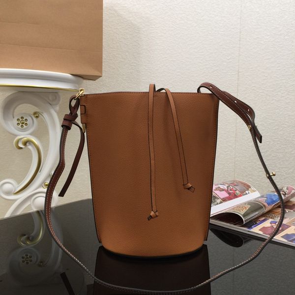 designer shoulder bag ladies gate bucket bag leather fashion handbag luxury crossbody bag vintage shopping bag new 2023
designer shoulder bag ladies gate bucket bag leather fashion handbag luxury crossbody bag vintage shopping bag new 2023