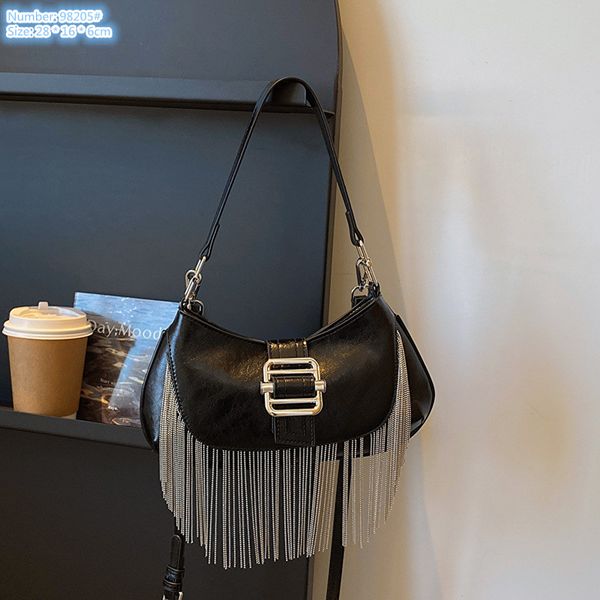 factory wholesale ladies shoulder bag 3 colors street fashion handbag joker solid color thick leather mobile phone coin purse elegant tassel
factory wholesale ladies shoulder bag 3 colors street fashion handbag joker solid color thick leather mobile phone coin purse elegant tassel