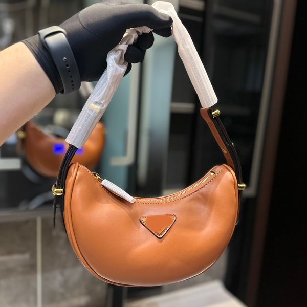 half moon bags fashion shoulder designer brand bag totes 2023 crossbody luxury handbags bag women letter purse phone wallet plain leather
half moon bags fashion shoulder designer brand bag totes 2023 crossbody luxury handbags bag women letter purse phone wallet plain leather