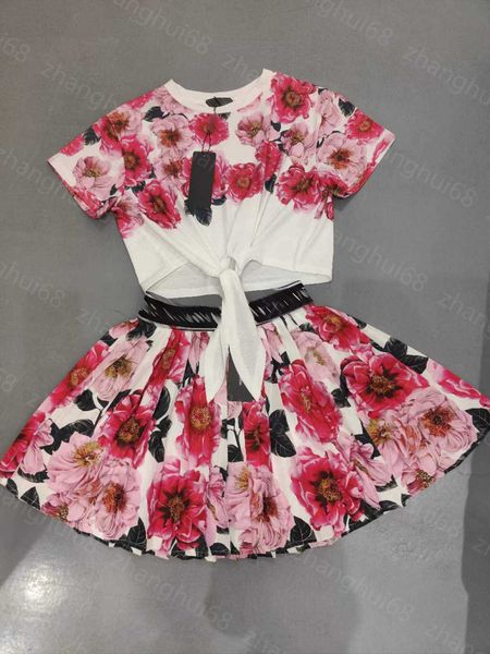 23ss skirt set womens designer clothing round neck cotton flower print strap short sleeve t-shirt letter ribbon patchwork pleated half skirt, White
23ss skirt set womens designer clothing round neck cotton flower print strap short sleeve t-shirt letter ribbon patchwork pleated half skirt, White